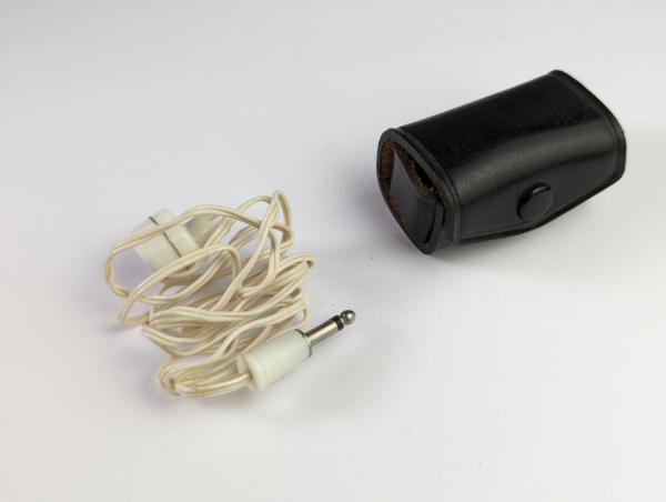 Rare! Vintage Transistor Radio Mono Earbud Phone Earbud 3,5mm Mono Jack + Original Leather Case