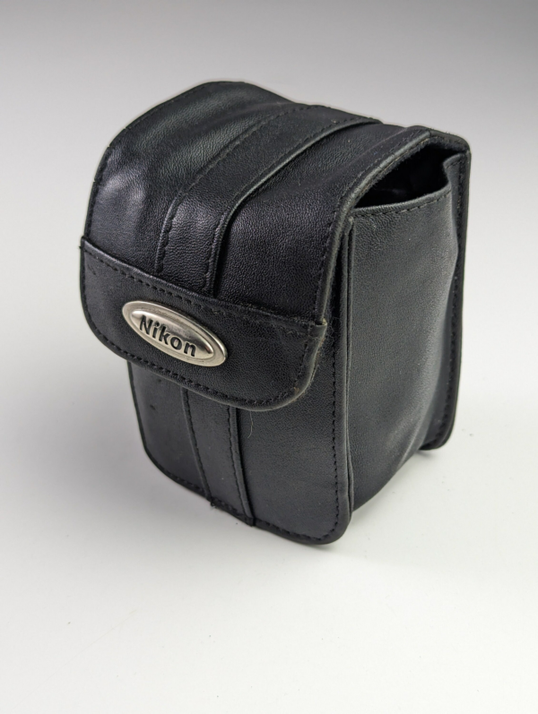 Nice Vintage Nikon Leatherette Pouch Belt Mountable Travel Bag for Bulky Coolpix - E Series