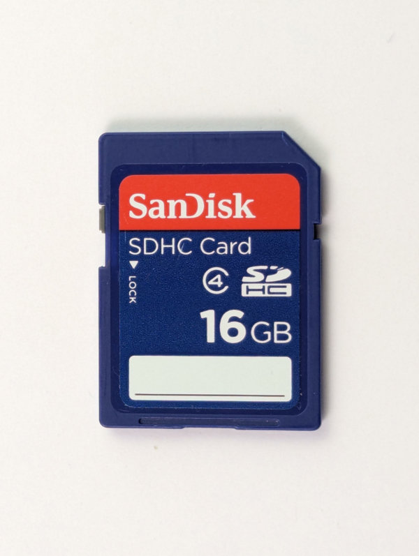Vinatage SanDisk SDHC 16GB Class 4 Secure Digital High Capacity + Plastic Holder