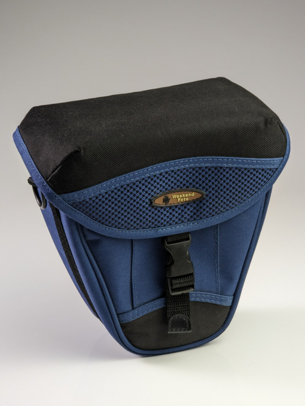 Vintage Weekend Foto DSLR/Film Camera Travel Bag - Triangle Shape - Black & Blue