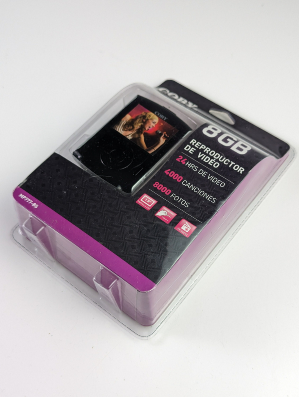 Rare! Vintage Coby MP777-8G 8GB Video MP3 Player with FM Radio - Sealed! - Ipod competitor