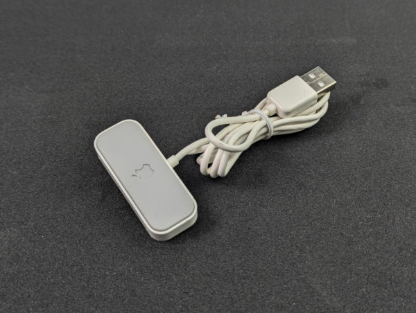 Genuine Apple Charging Dock for 2nd Gen iPod Shuffle USB Data/Charging Stand
