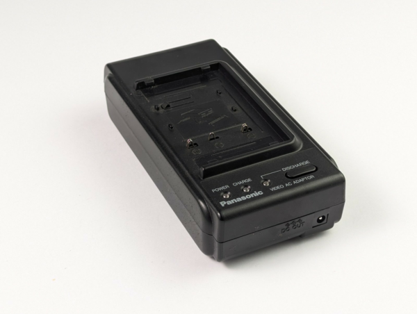 Panasonic VSK0502 AC Adapter Charger for NV-V Series VHSC +DC Cable - Japan