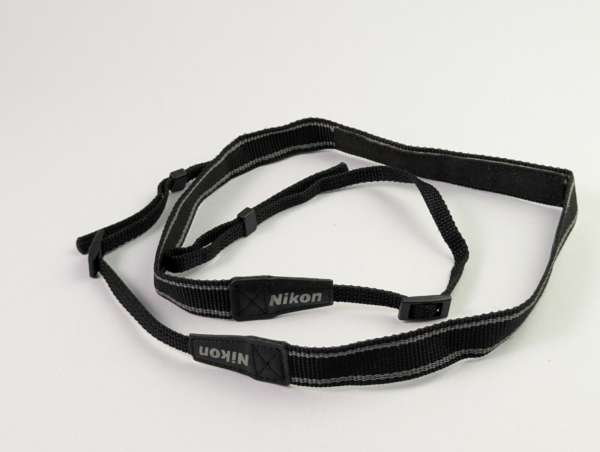 Genuine Nikon Neck Strap Shoulder Strap For Nikon Coolpix 4500 Black - Japan!