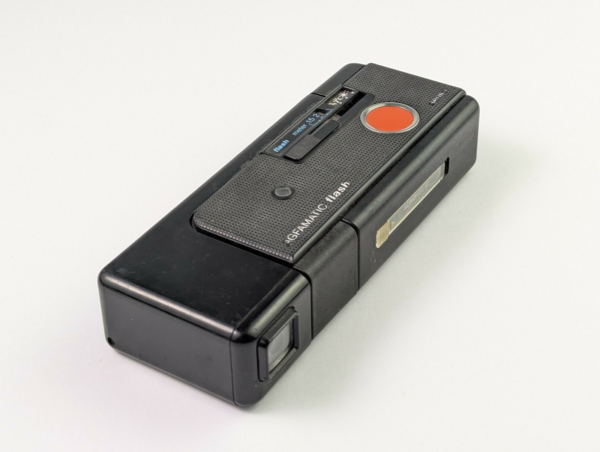 Vintage Agfamatic 3000 Flash Pocket 110mm Film Camera Sensor - Untested