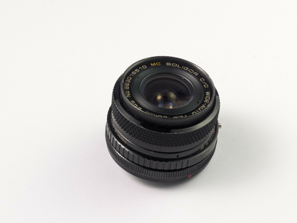 Soligor C/D Wide-Auto MC 28mm 1:2.8 Lens 49mm Filter Canon FD Mount - Japan