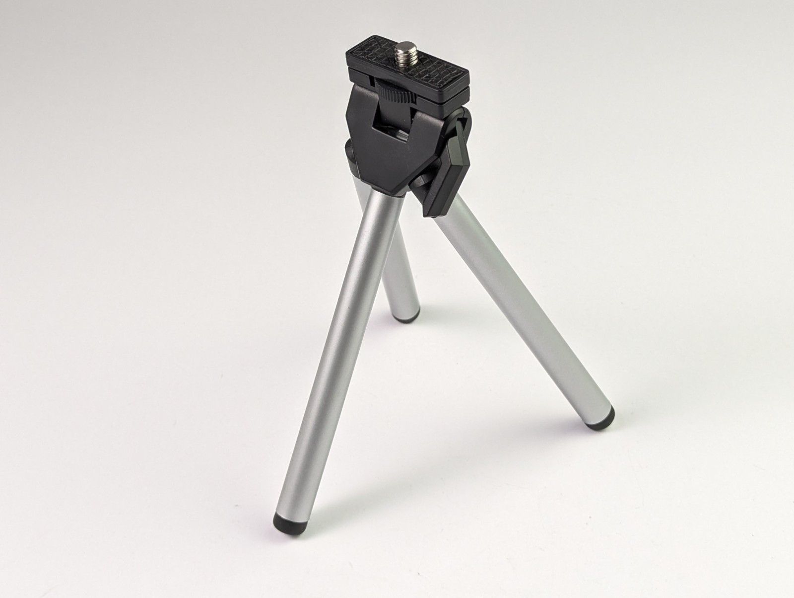 Mini Tripod Tabletop Camera Tripod Desktop Tripod 14cm