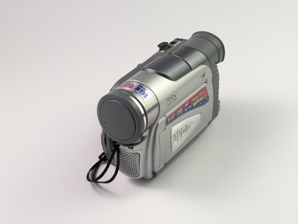 Vintage JVC GR-D40E miniDV Handycam Camcorder 16x Zoom DV Out - Made In Japan