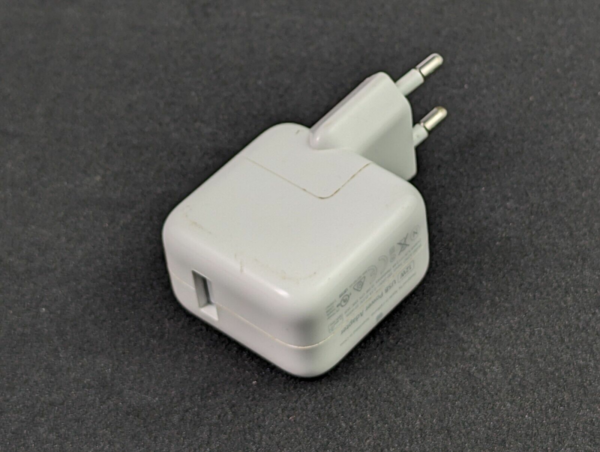 Genuine OEM Apple A2167 12W AC Adapter Charger for iPad iPhone iPod EU Plug