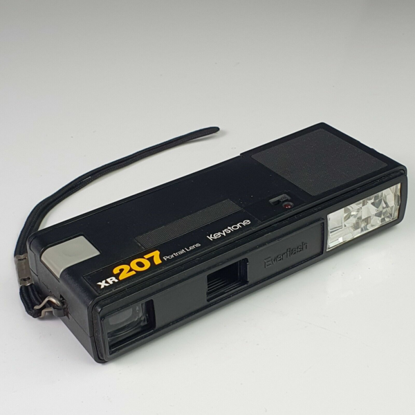 Vintage XR 207 KEYSTONE EverFlash Instamatic 110 Film Camera, USA cca. 1980