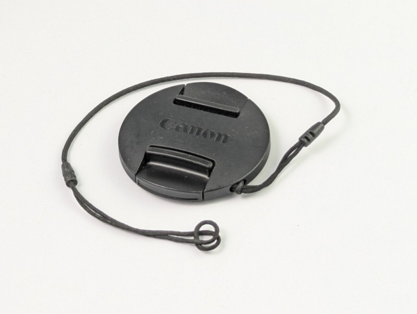 Canon 49mm Snap-On Lens Cap With String For EF 50mm EF-M 15-45mm