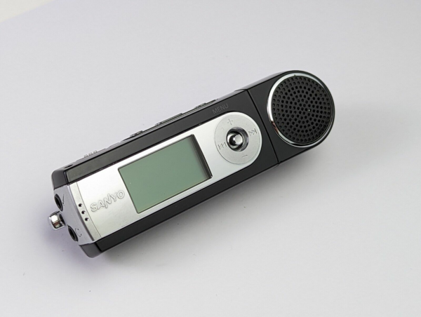 Rare Vintage Sanyo DMP-M1200GB Voice Recorder 35h Recording with MP3 Playback