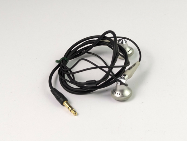 Genuine iRiver Earbuds for SlimX CD Player Defective (Left Speaker Dead) 4 Parts