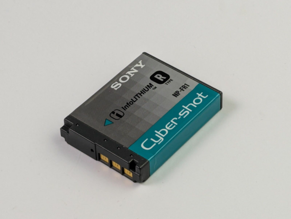Genuine Sony Battery Pack NP-FR1 for Sony Cyber-shot DCC Sony Cameras - Japan