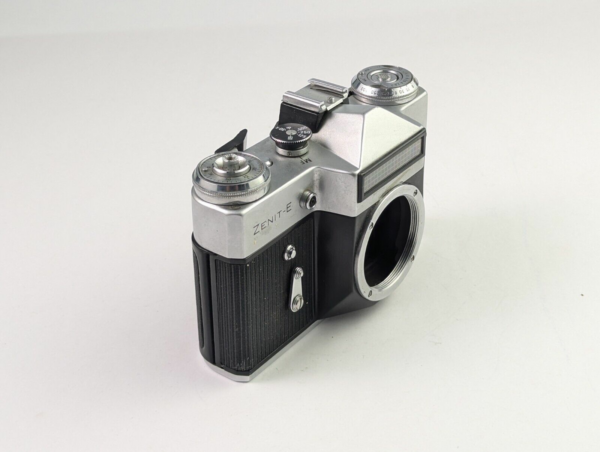 Vintage Zenit-E 35mm SLR Film Camera Body M42 Mount - Tested