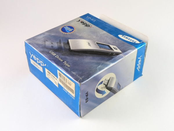 Vintage Samsung YP-53 Yepp Player USB2.0 FM Tuner MP3 OGG ASF WMA 256MB 20h