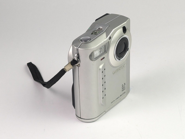 Rare Vintage Fujifilm MX2700 Digital Camera 2.3MPx 3x Zoom - DEFECTIVE
