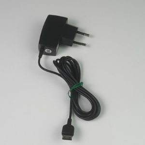 Samsung ATADS10EBE AC Travel Adaptor for Samsung Mobiles E900, F400, S7330, P300