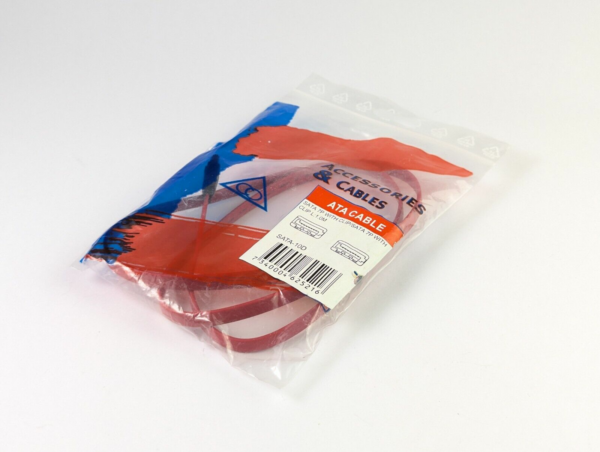 New Old Stock! SATA 7-pin Data Cable with Clip 1m