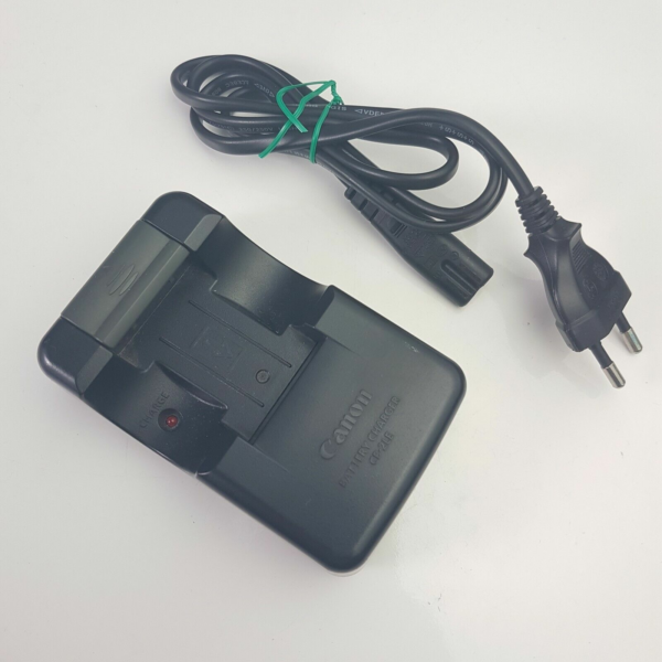 Genuine Canon CB2LE Battery Charger CB-2LE for Ixus EOS Vixia etc JAPAN!