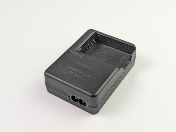Genuine FujiFilm BC-W126 Battery Charger for FujiFilm NP-W126 NP-W126s BC-W126s