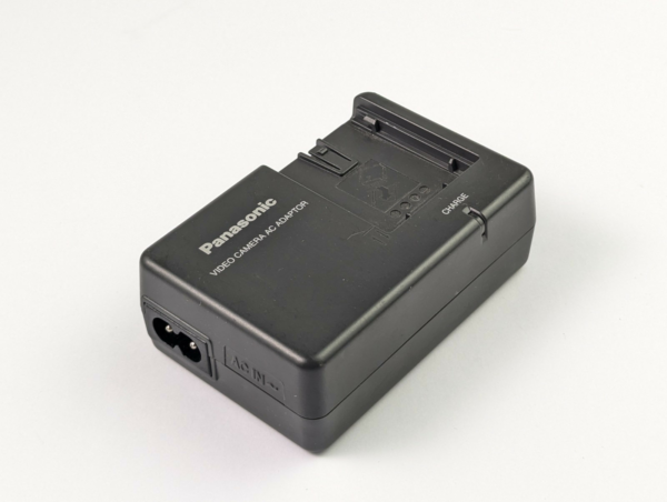Genuine Original Panasonic VSK0651 / VSK0651B Charger NV GS 120 27 33 35 37