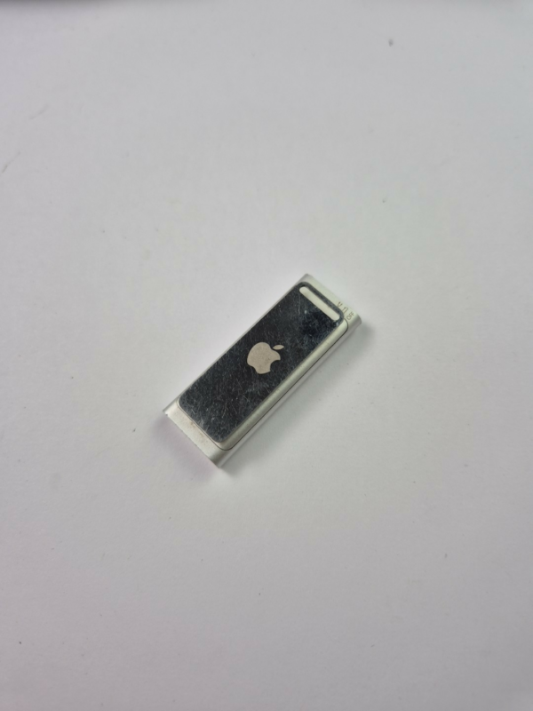 Vintage iPod Shuffle 3rg Gen. Apple A1271 - For PARTS - Not Charging!