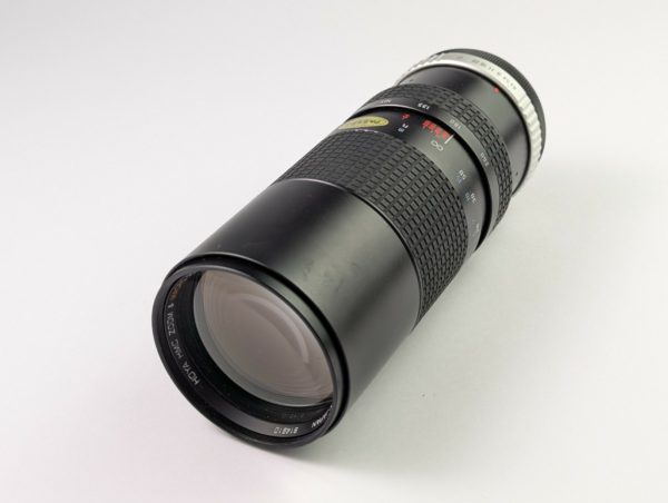 Hoya HMC Zoom & Macro 75-260mm 1:4.5 Lens with Canon FD Mount - Made In Japan
